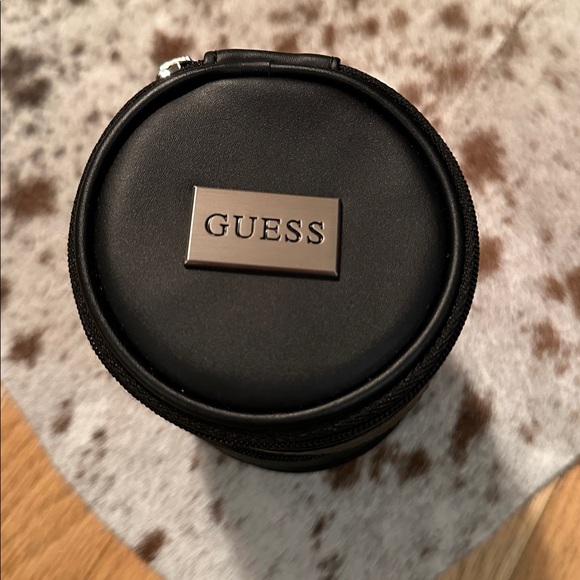 GUESS Travel Bag for Jewelry - Picture 1 of 6